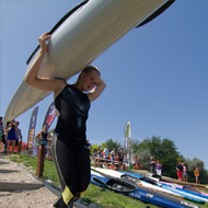 Dana Ivanovová change to the kayak