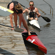 Silke Harenberg change into the kayak