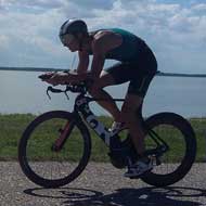 Stefan Teichert auf dem Rad der Schnellste, im Ziel auf Platz Drei